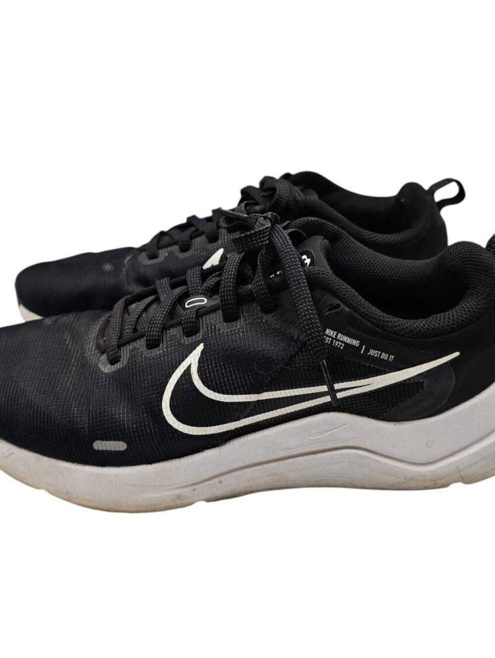 Nike Downshifter 12 running shoes in black and white Mens Sz 9